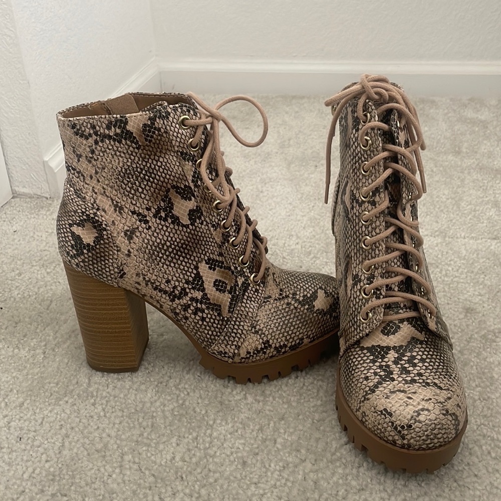 Snake boots